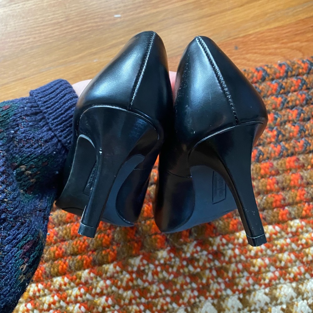 Comfort Plus by Predictions Black Heels - Picture 4 of 7
